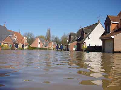 inondation_020302centreville.jpg (9055 octets)